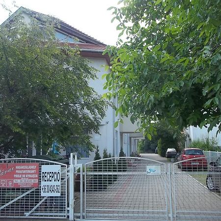 Apartman Pavai Hajduszoboszlo Exterior photo