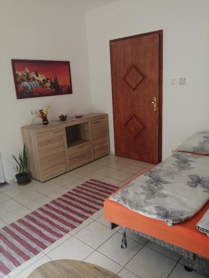 Apartman Pavai Hajduszoboszlo Exterior photo