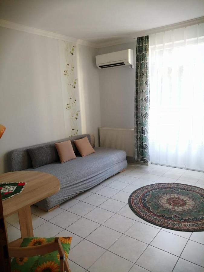 Apartman Pavai Hajduszoboszlo Exterior photo